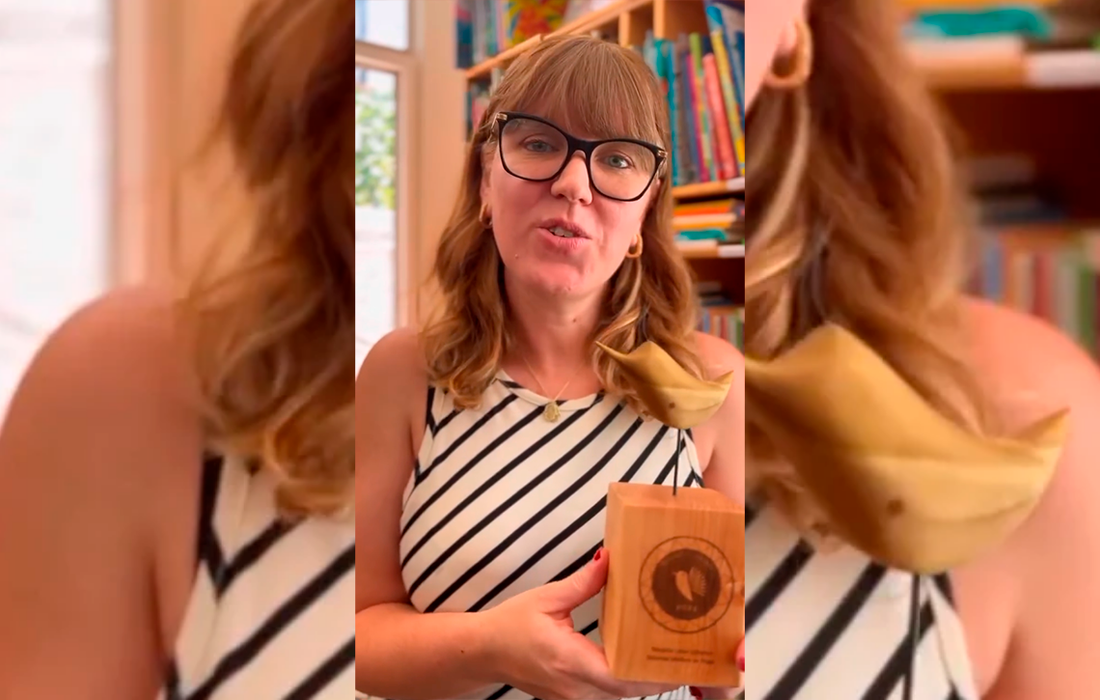 Muñeca de Trapo ganadora de la Medalla Colibrí.